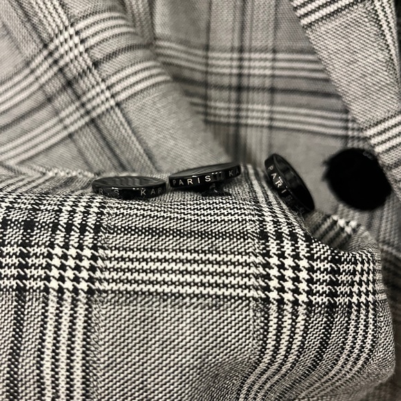 Karl Lagerfeld 3 button plaid blazer - Picture 5 of 6